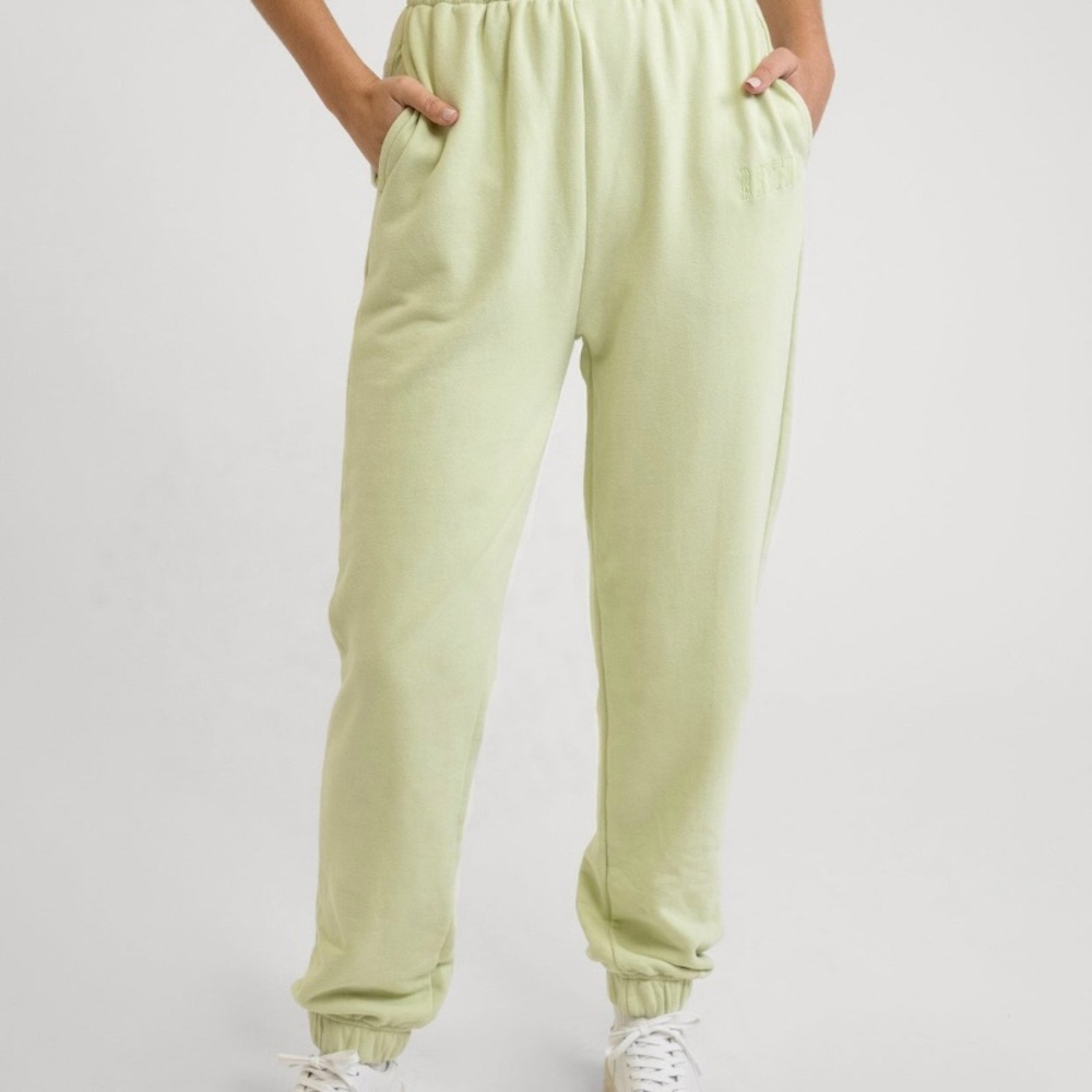Rhythm laidback track pant apple. size 2